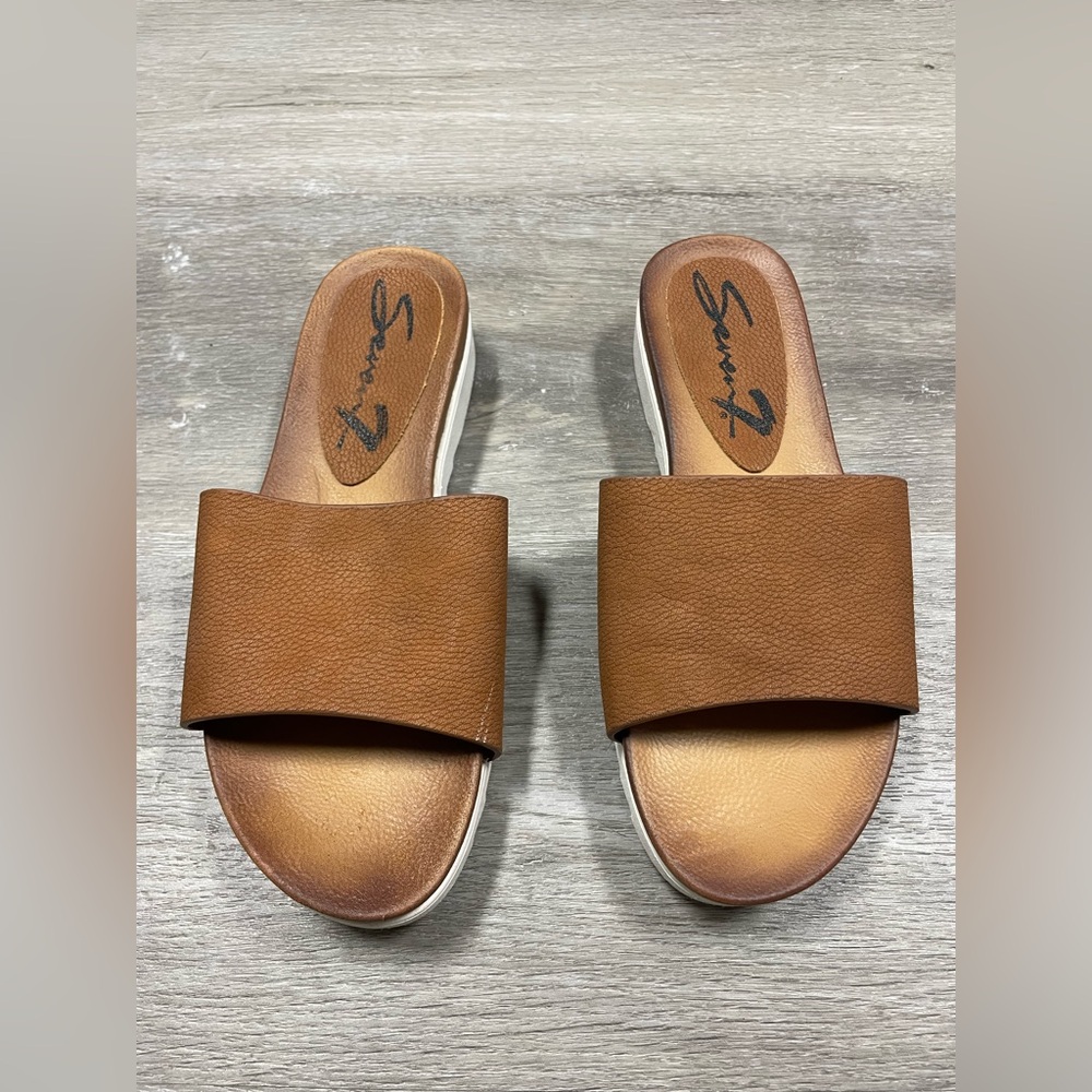 Seven7 Pearl Tan Slide Sandals Women’s Size 7/38